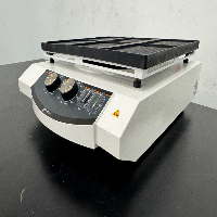 Heidolph Titramax 1000 Temperature Controlled Shaker image 1